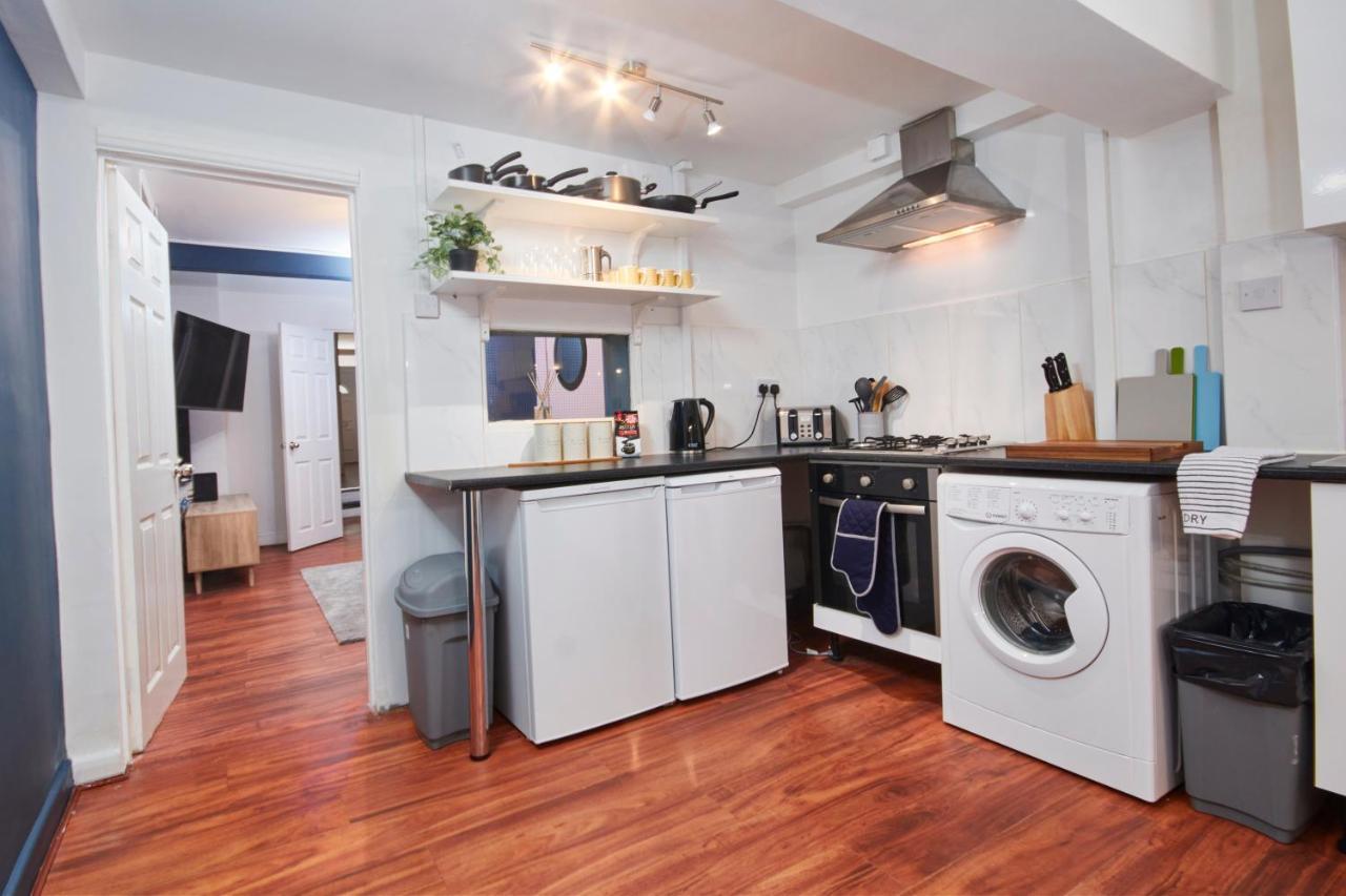 5 Bed House In Leamington Spa Perfect For Contractors With 7 Beds By Purestay - 14 Night Min! 外观 照片