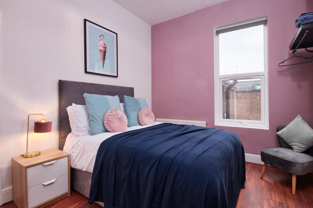 5 Bed House In Leamington Spa Perfect For Contractors With 7 Beds By Purestay - 14 Night Min! 外观 照片