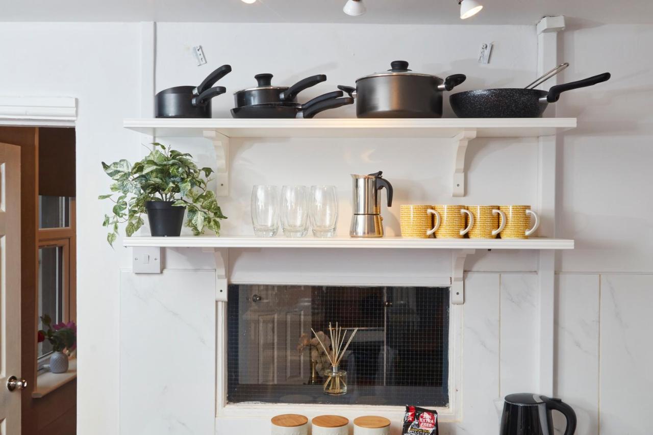 5 Bed House In Leamington Spa Perfect For Contractors With 7 Beds By Purestay - 14 Night Min! 外观 照片