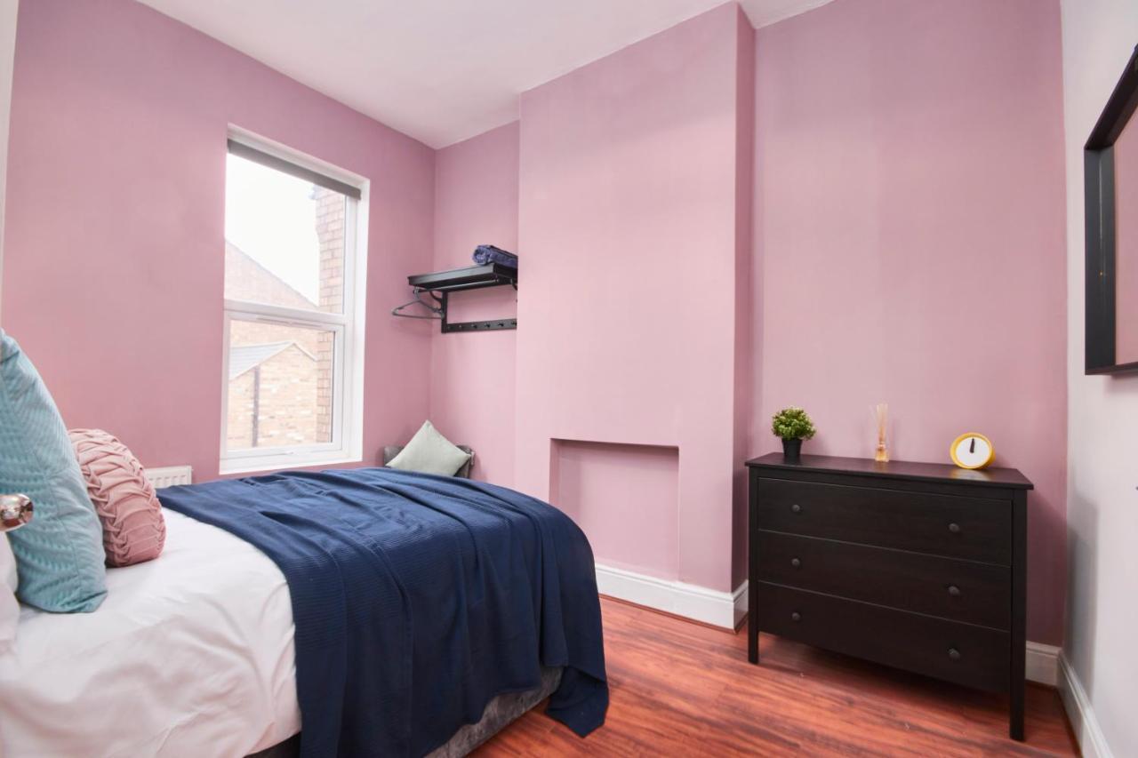5 Bed House In Leamington Spa Perfect For Contractors With 7 Beds By Purestay - 14 Night Min! 外观 照片