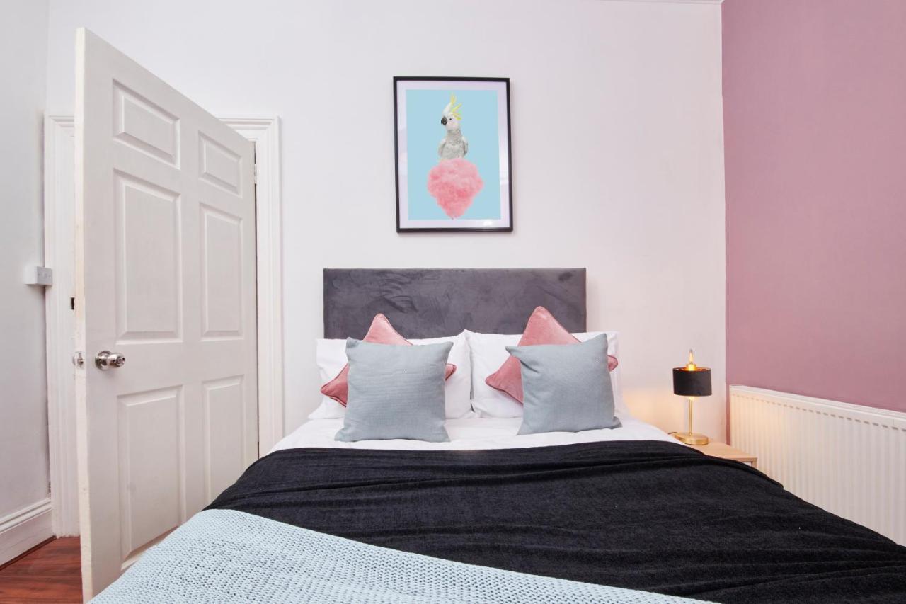 5 Bed House In Leamington Spa Perfect For Contractors With 7 Beds By Purestay - 14 Night Min! 外观 照片